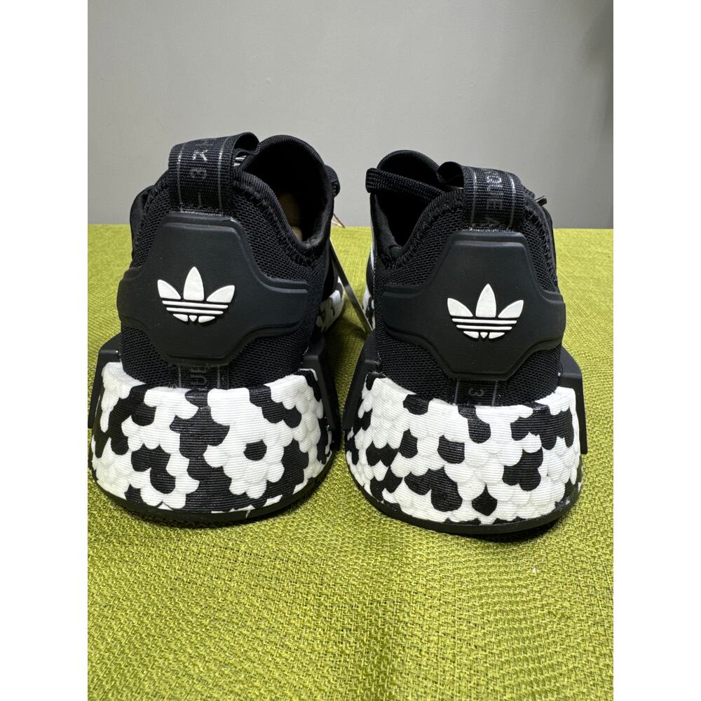 New In Box Adidas NMD R1 J Primeblue CBlack size 4.5y - Picture 5 of 7